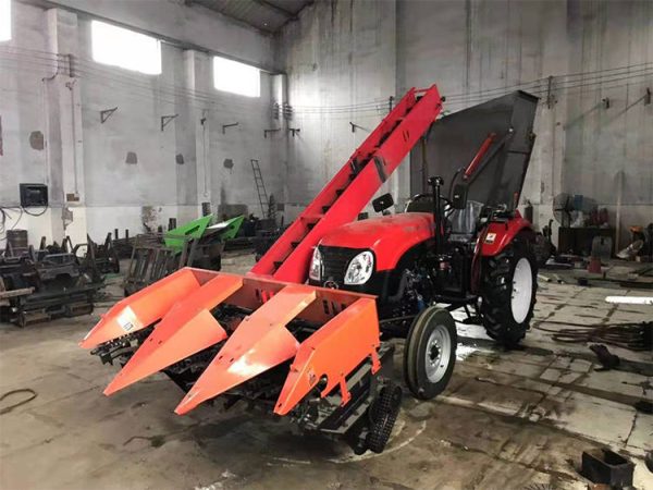 Corn harvester and picker - Image 4